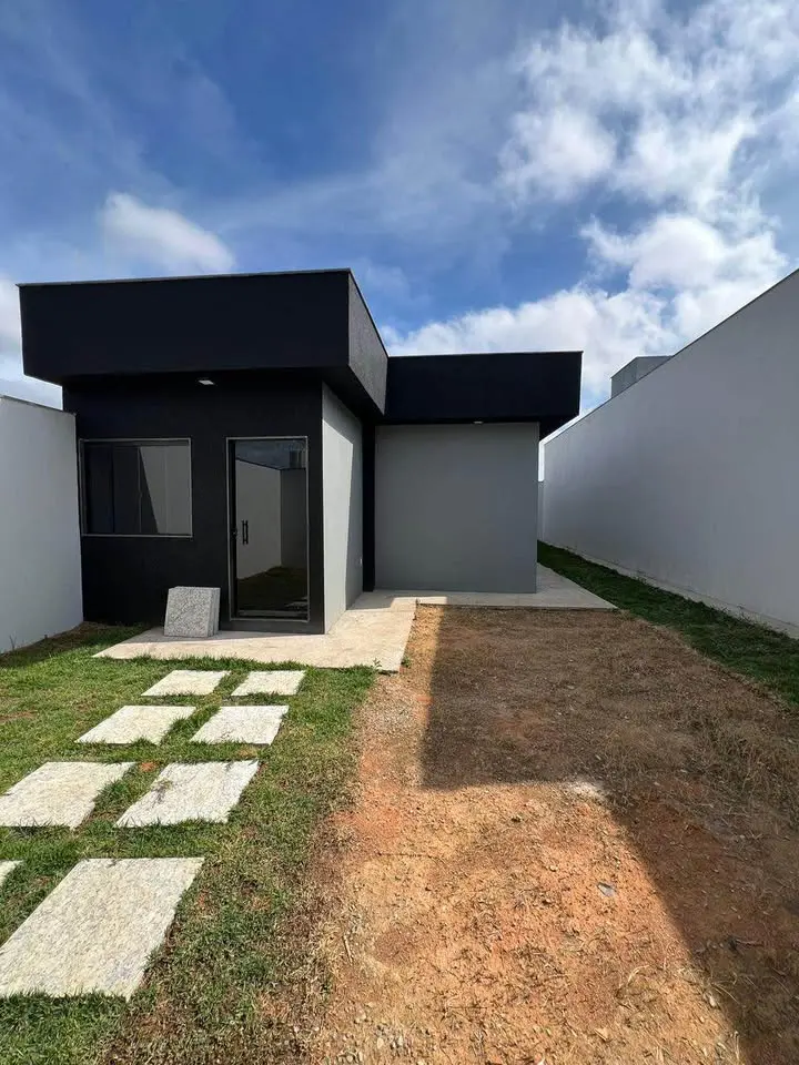 CASA À VENDA NO BAIRRO GODOFREDO GONÇALVES