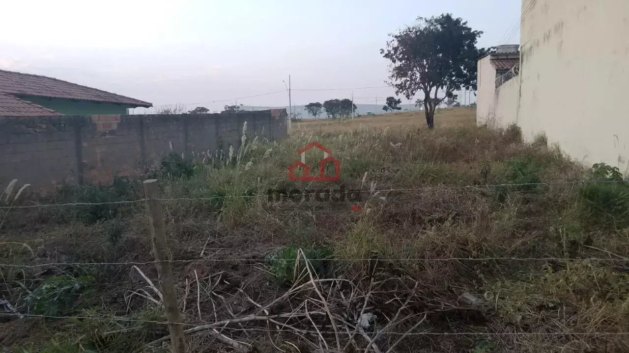Lote à venda no Morada Nova