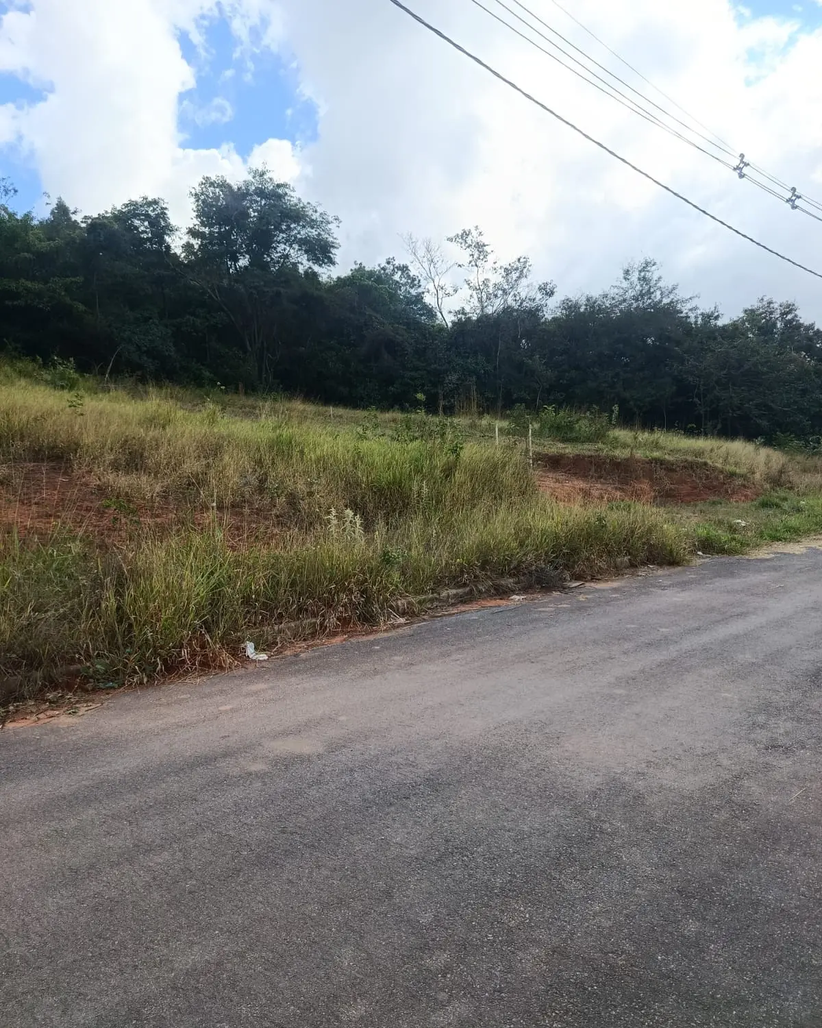 Lote 300 m² à venda no Vila da Serra