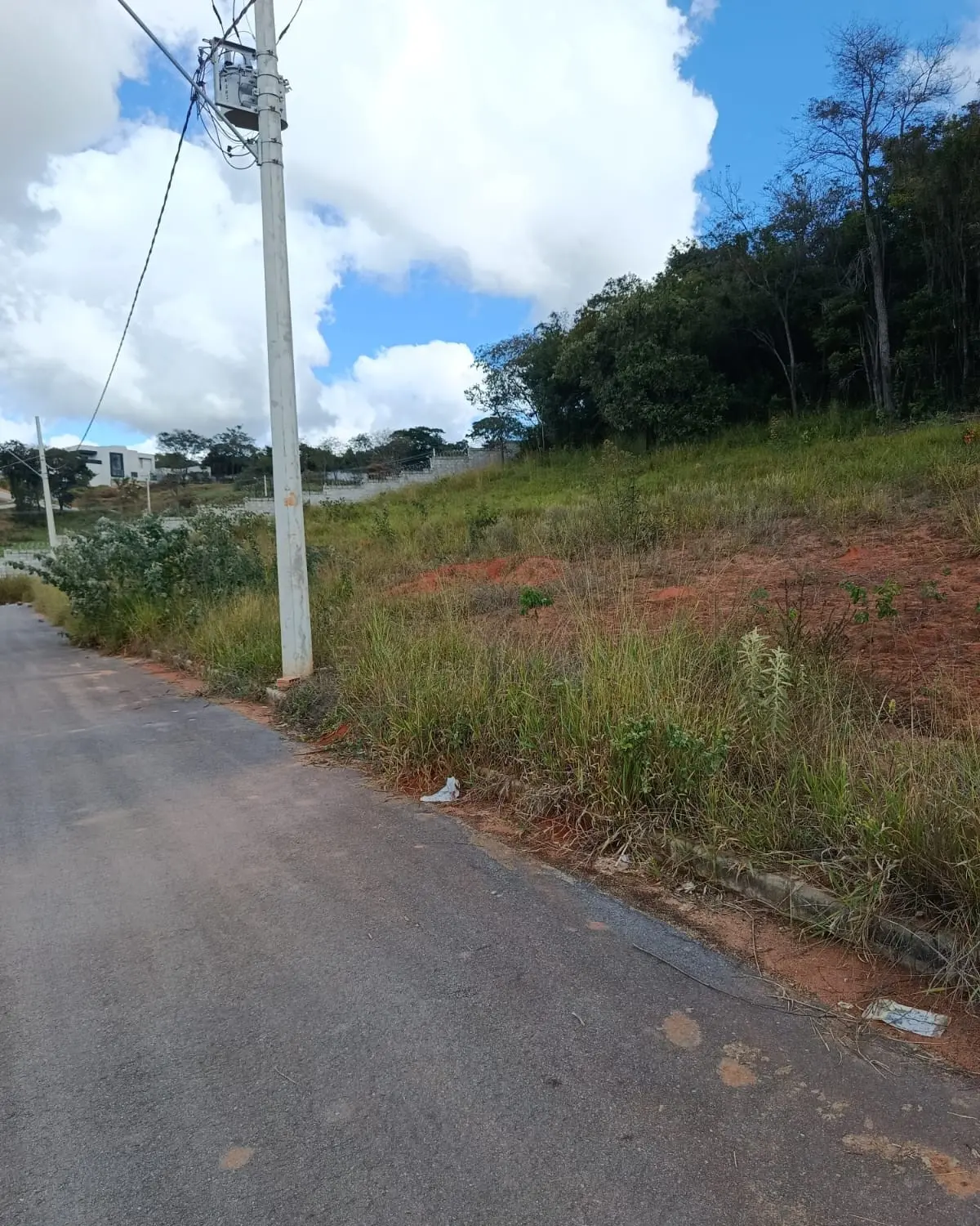 Lote 300 m² à venda no Vila da Serra