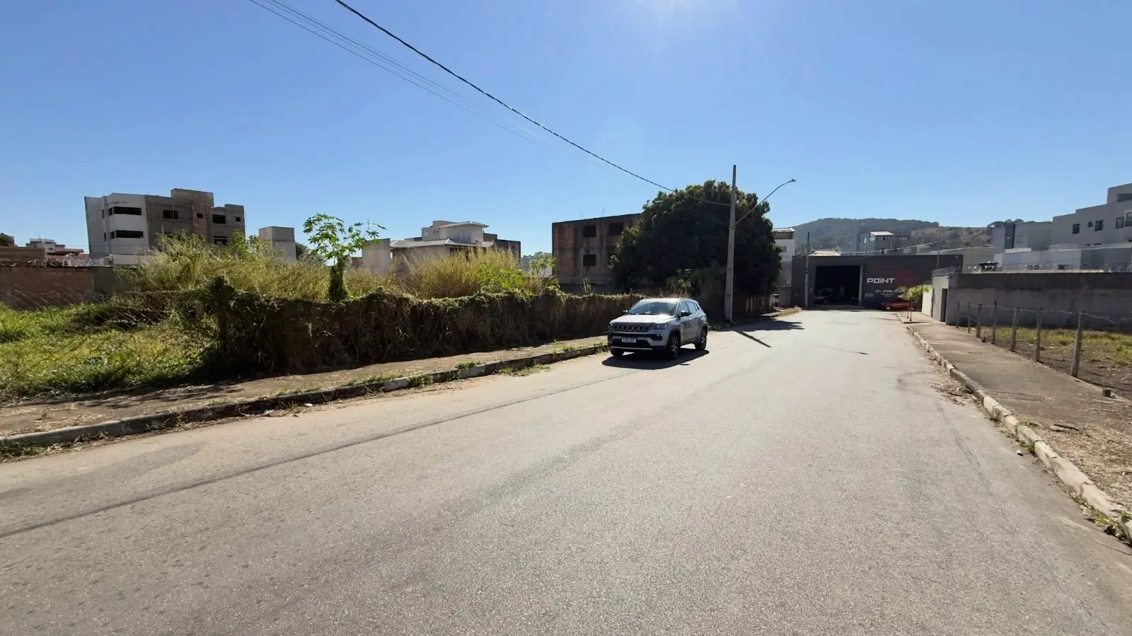 Lote plano de 344 m² à venda no bairro Lourdes