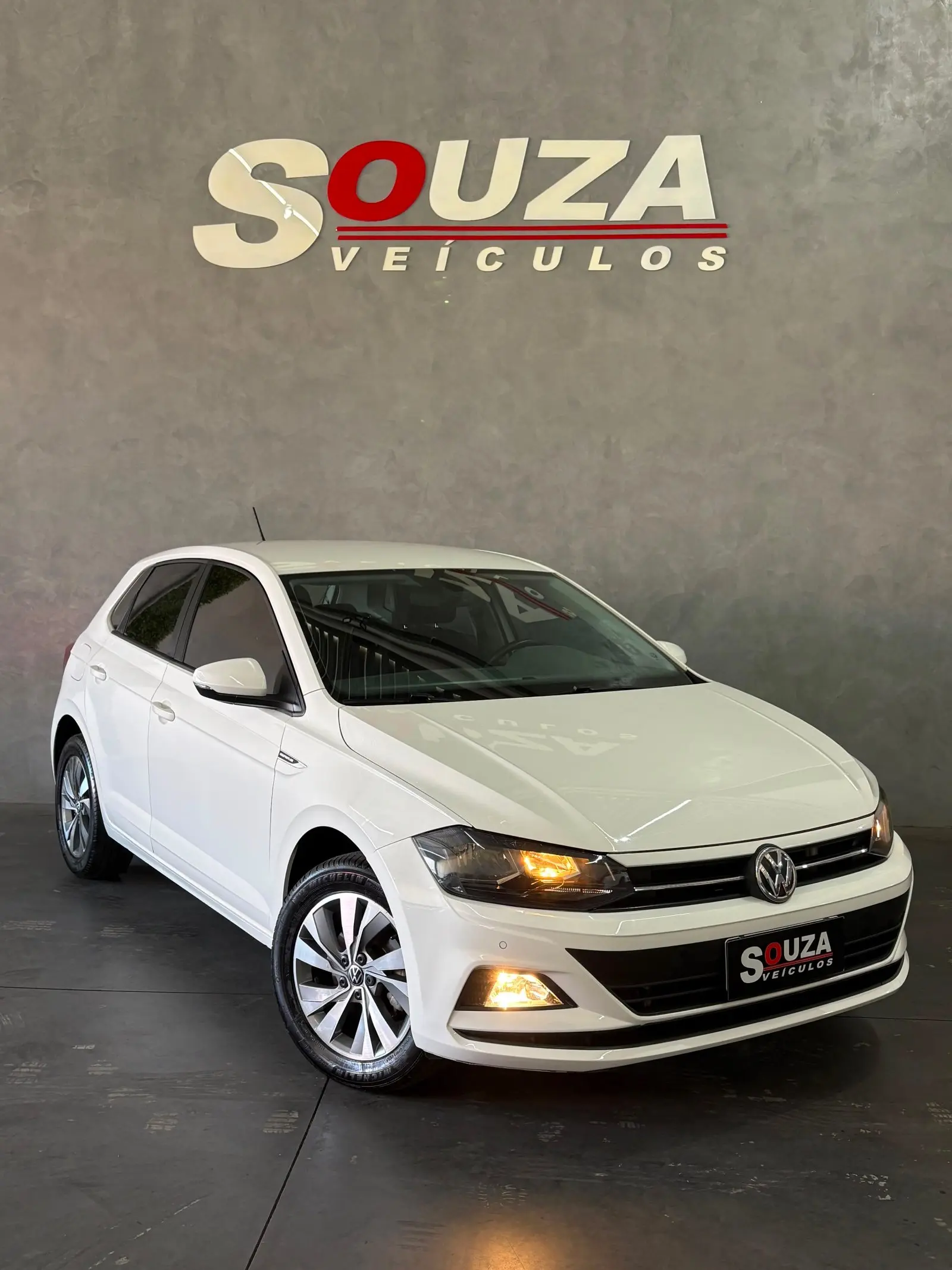 VW Polo Comfortline 2019 50.000 km - Impecável
