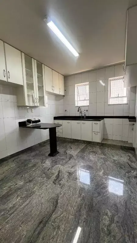 Apartamento à venda, 3 quartos, 1 suíte, 1 vaga, Centro