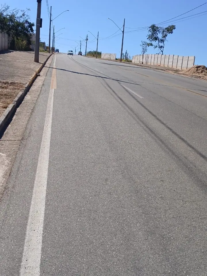 Lote de 450 m² à venda no Tropical