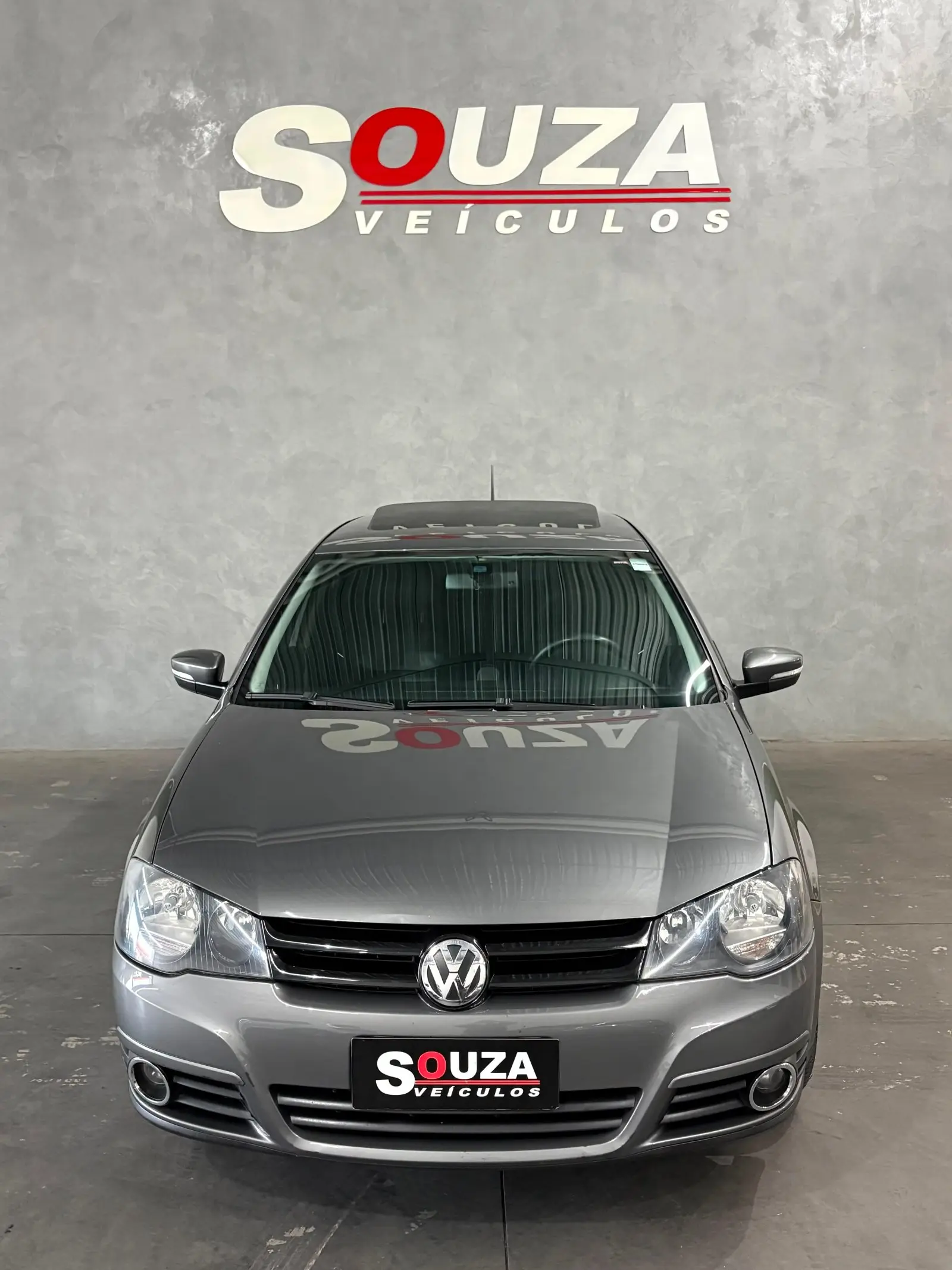 Volkswagen Golf Sportline 2014 — teto solar, 109 mil km