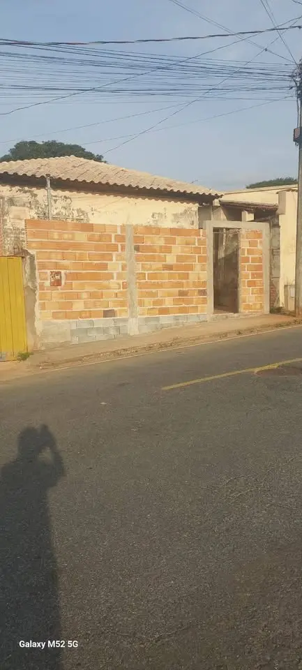 Vendo casa no Bairro Sao Judas proximo ao hospital do centro v