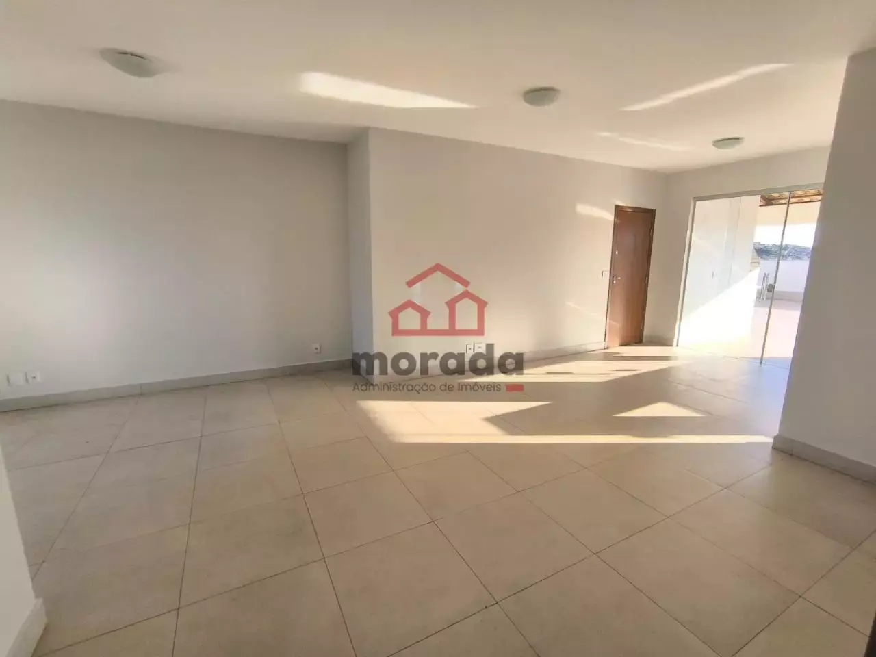 Cobertura de alto padrão à venda no Centro, 3 quartos