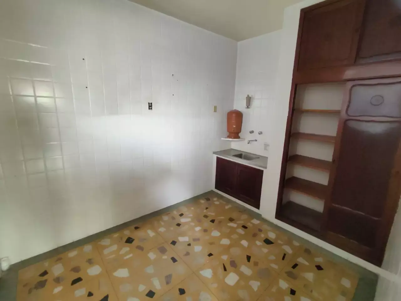 CASA COMERCIAL NO CENTRO