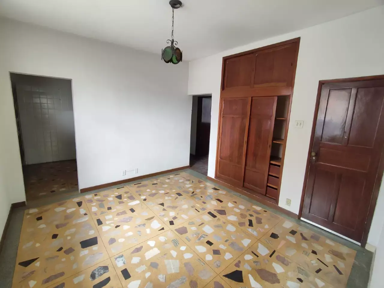 CASA COMERCIAL NO CENTRO