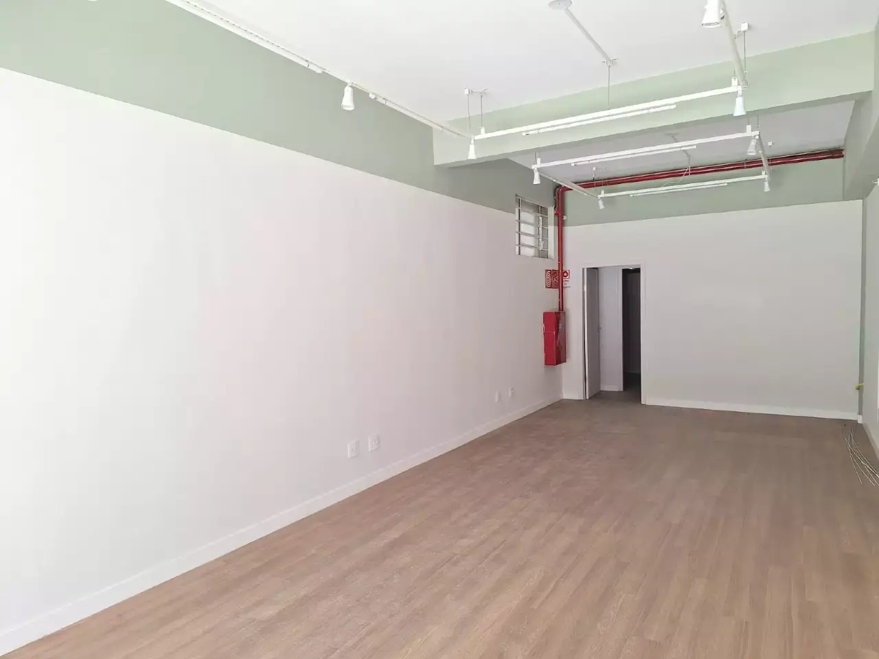 Loja para alugar no bairro Graças, 84 m²