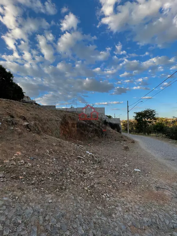Lote de 529 m² à venda no Bairro Parque Jardim