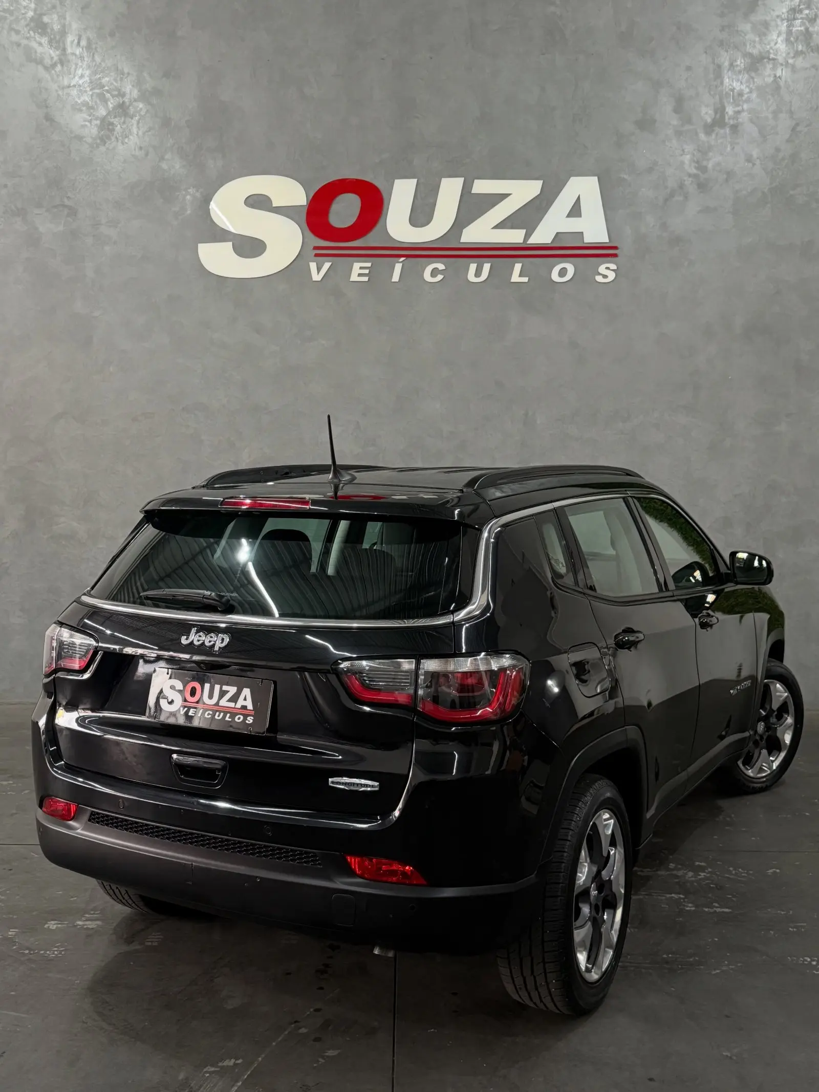 Jeep Compass 2.0 Longitude 2019, 73 mil km