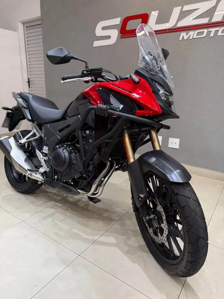 Honda CB 500X 2024 com apenas 9.600 km rodados