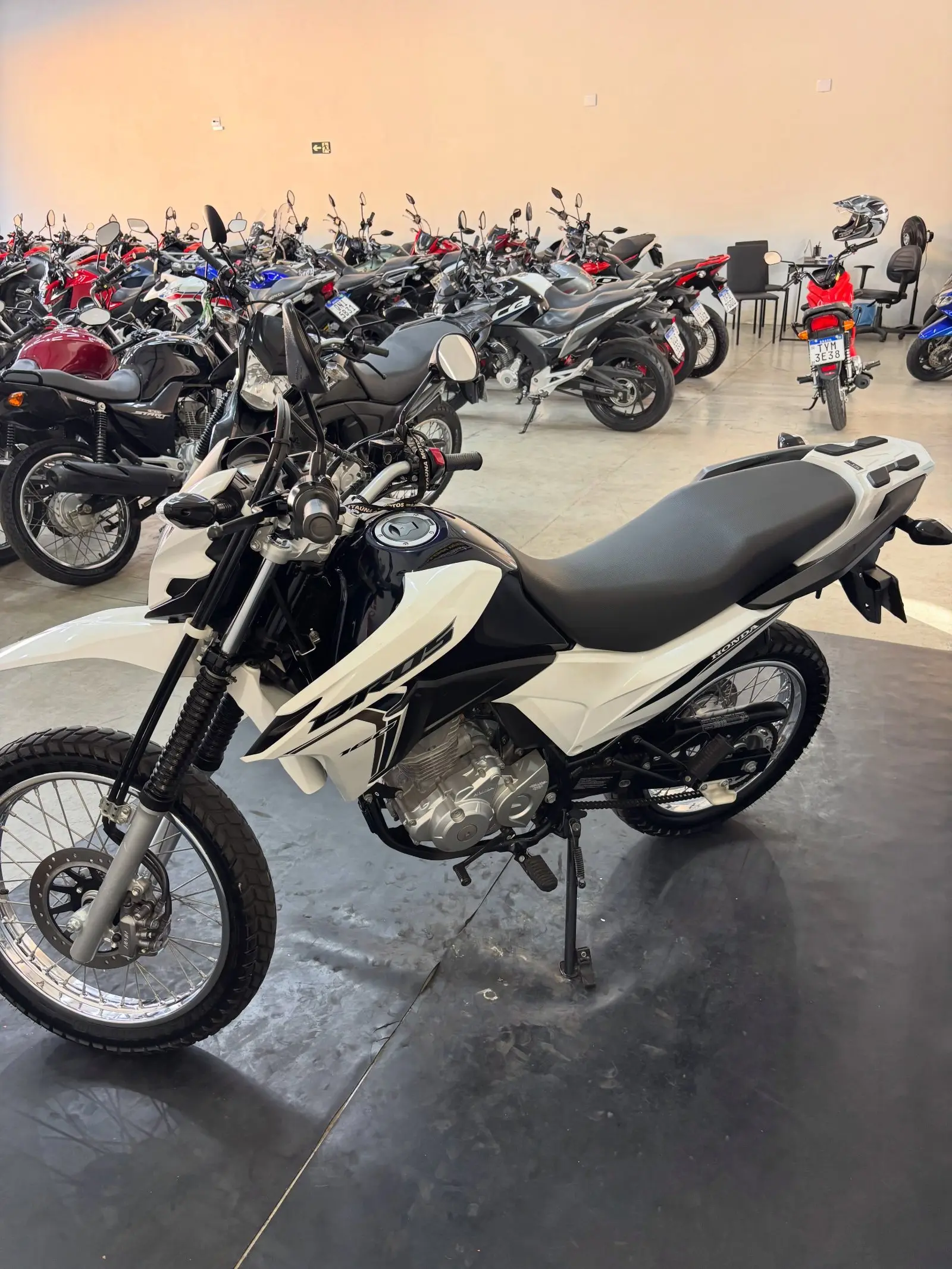 Honda Bros 160 2022 - 14.000 km