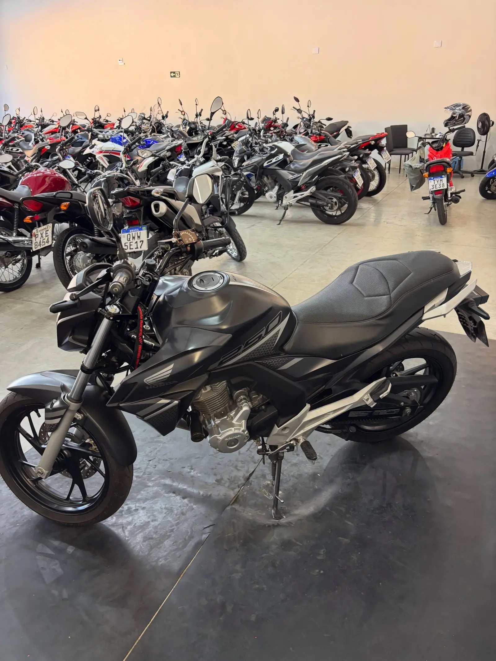 Honda CB Twister 250 ABS 2022 - 16.000 km