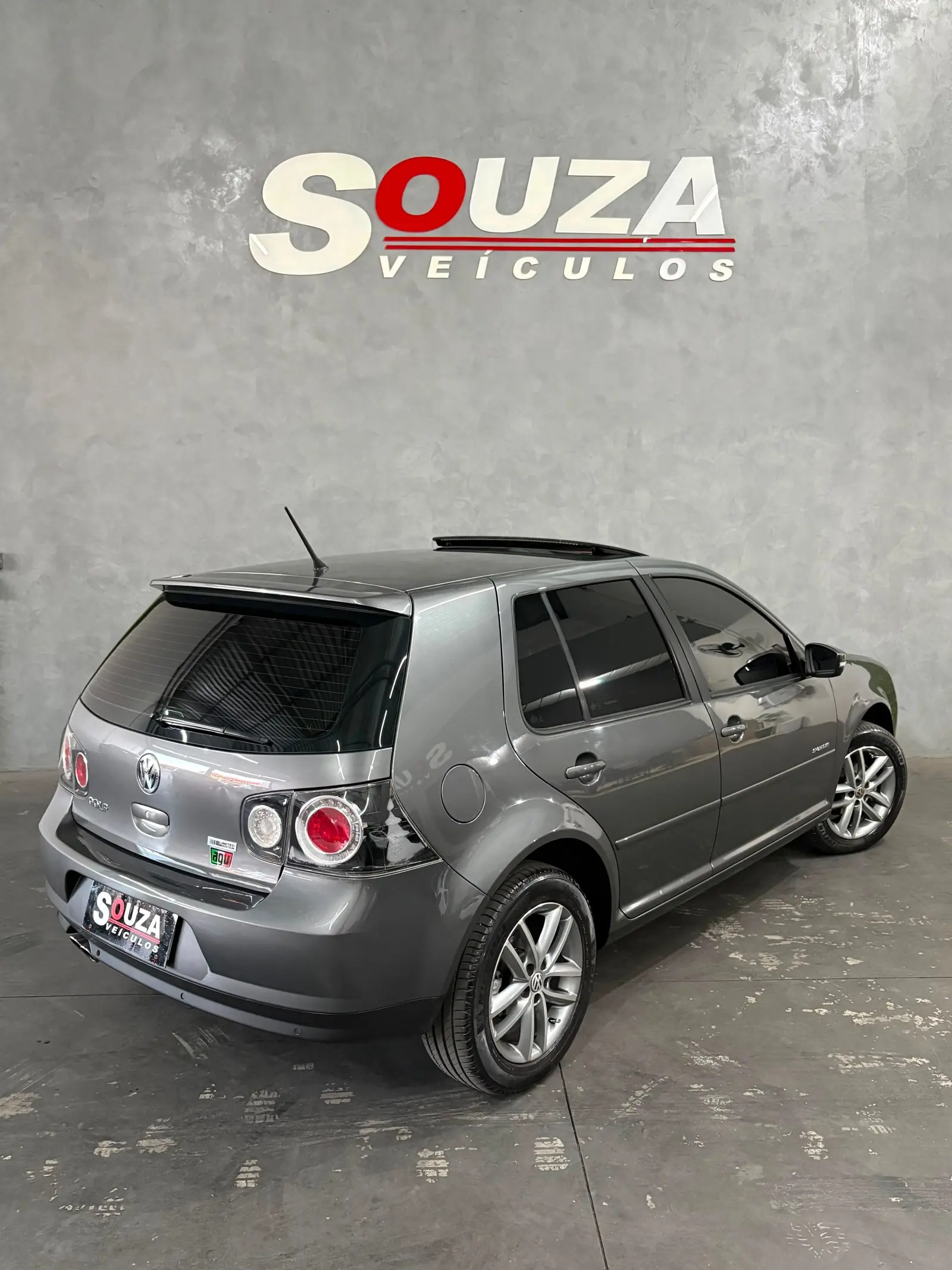 Volkswagen Golf Sportline 2014 1.6 com teto solar