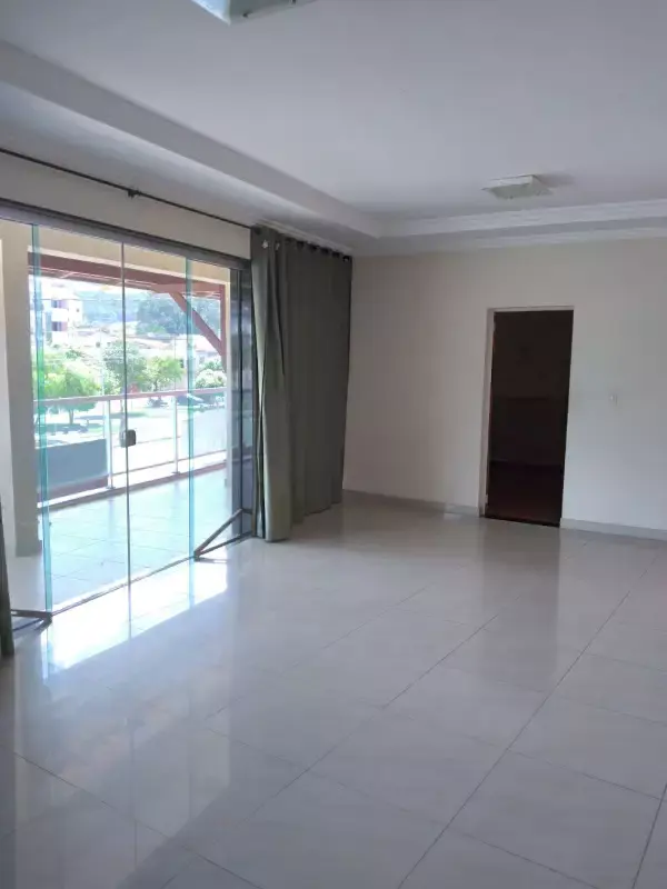 Casa à venda, Nogueira Machado