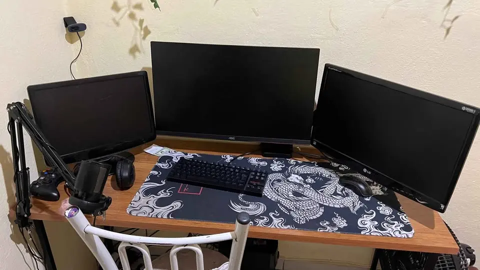 Periféricos de PC à venda: monitores, teclado e mais