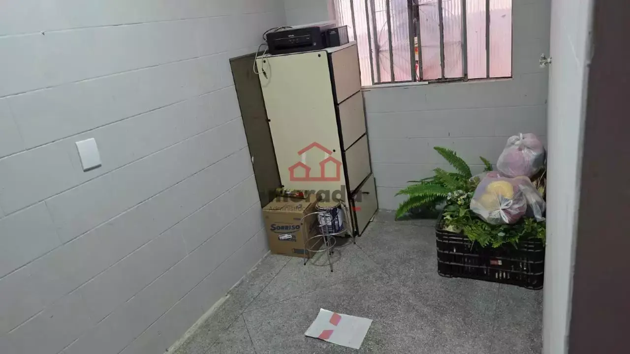 Loja de 62 m² com banheiro para alugar no Irmãos Auler