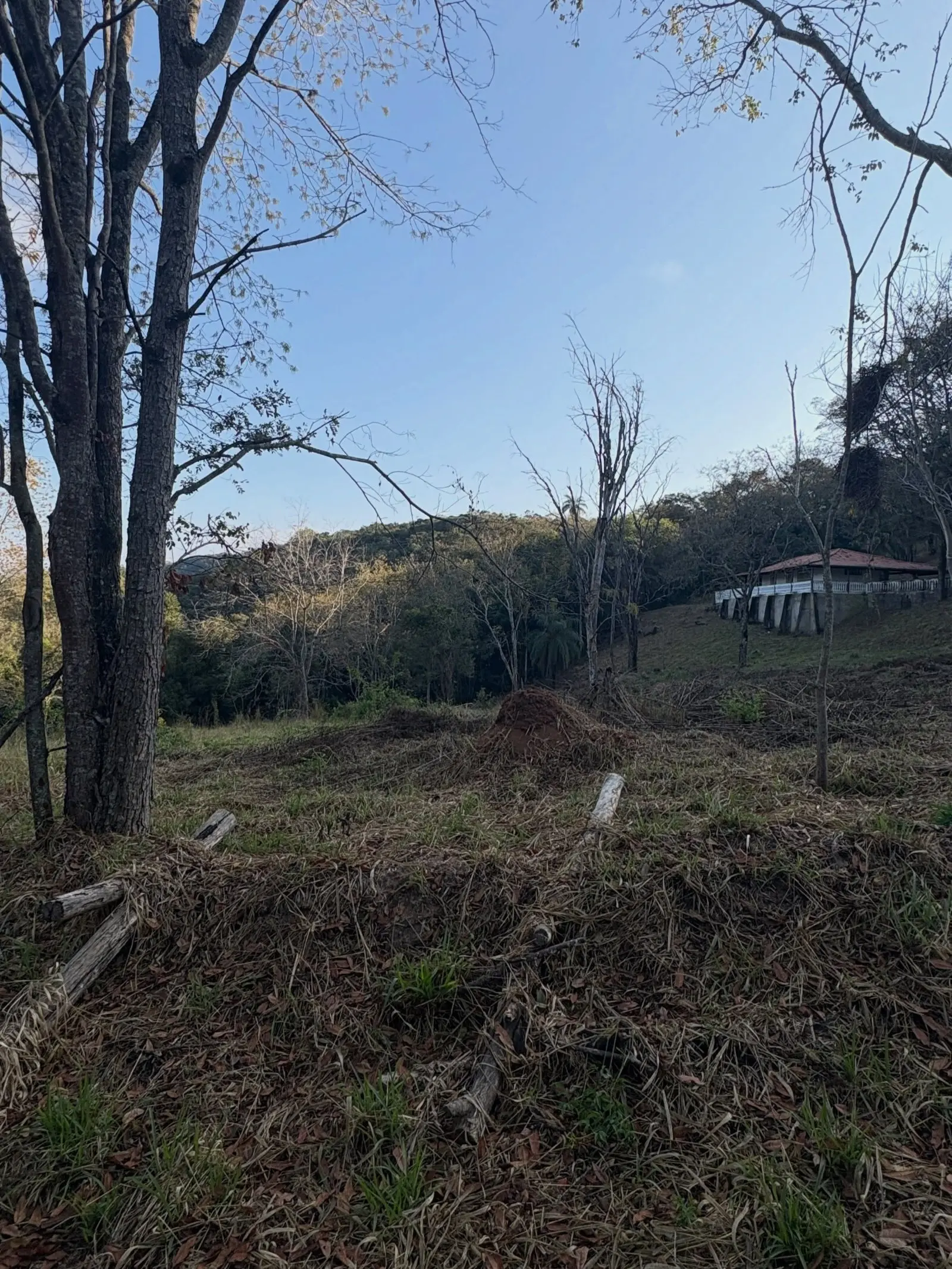Sítio 22 mil m² com cachoeira – Região da Barragem