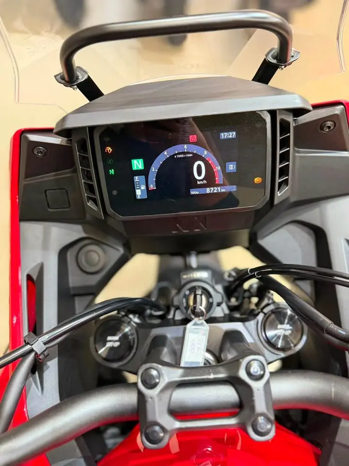 Honda NX 500 2026 — 8.700 km
