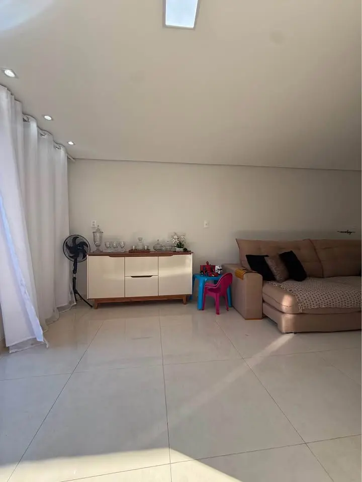3 quartos 2 banheiros – Casa