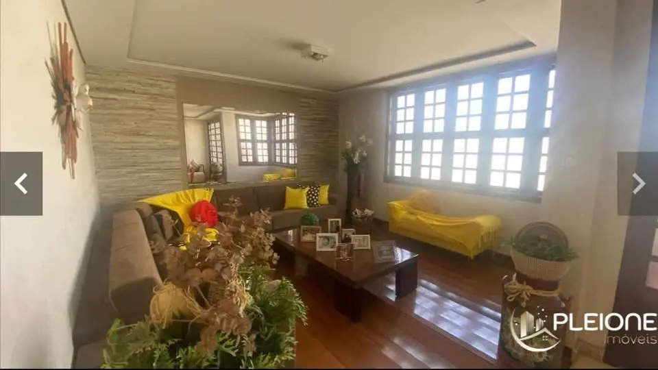 Casa 5 quartos, 4 banheiros no Centro – 370 m²