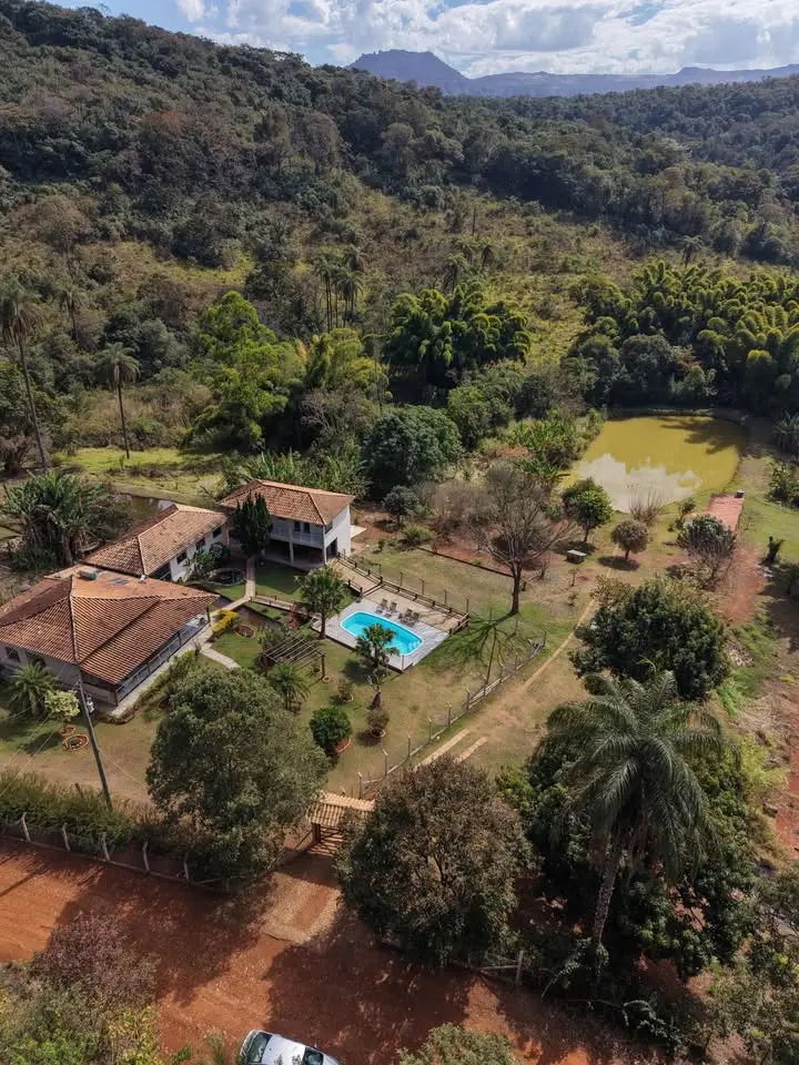 Sítio 4 quartos com lagoa e área gourmet em Itatiaiuçu