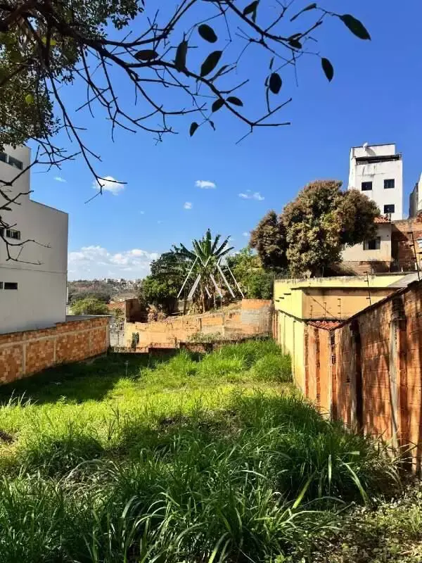 Lote 405 m² à venda no Lourdes em Itaúna