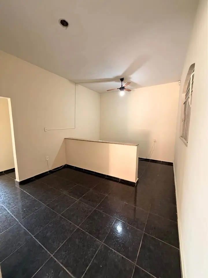 Casa com 3 quartos e suíte, garagem, para alugar