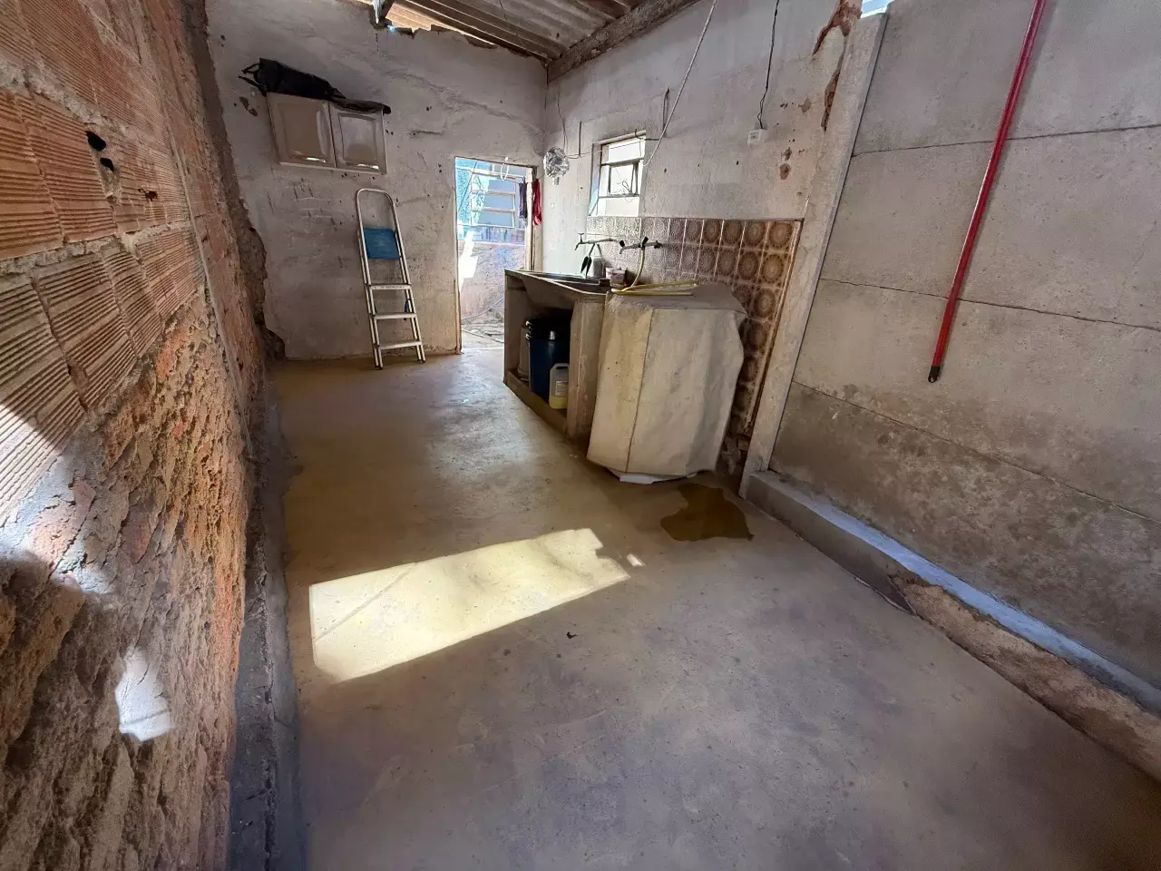 Casa com barracão à venda no Lourdes – 200 m² de terreno