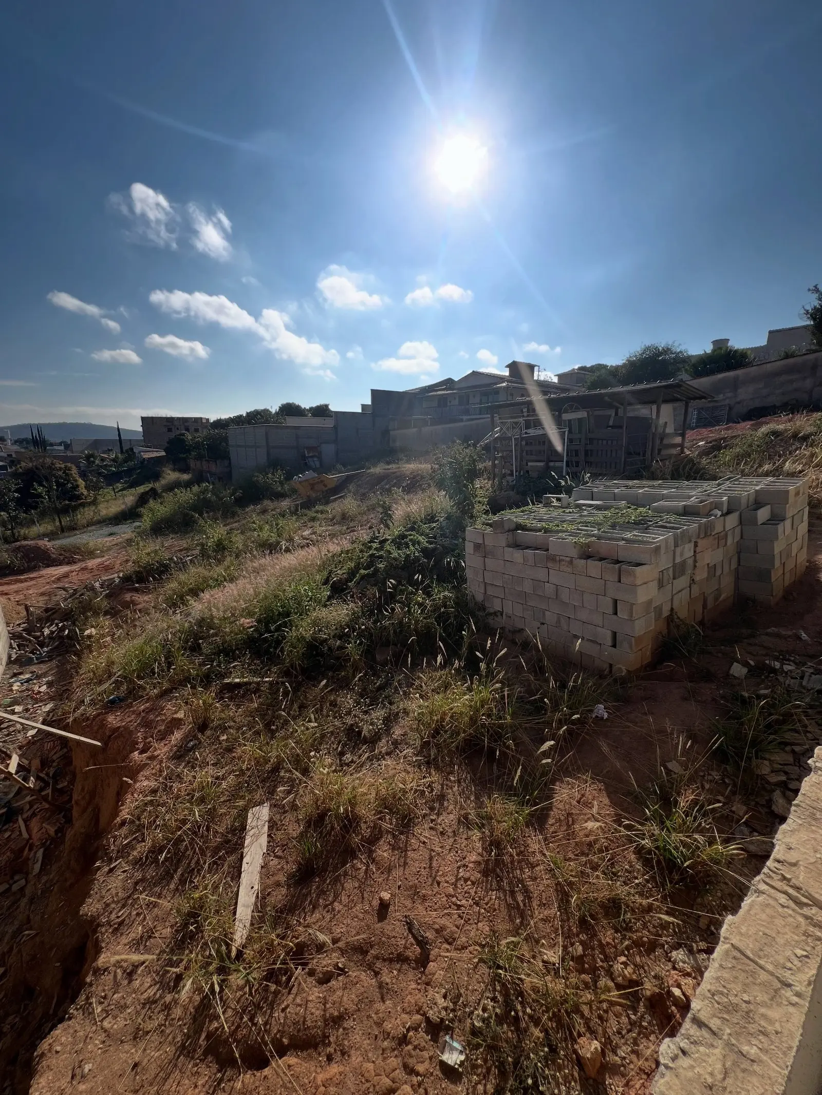 Lote de 333 m² à venda no Vale das Aroeiras