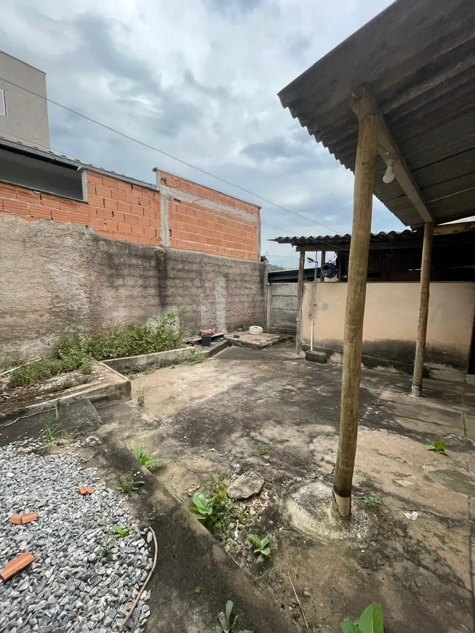 Casa 3 quartos com quintal à venda no Santo Antônio