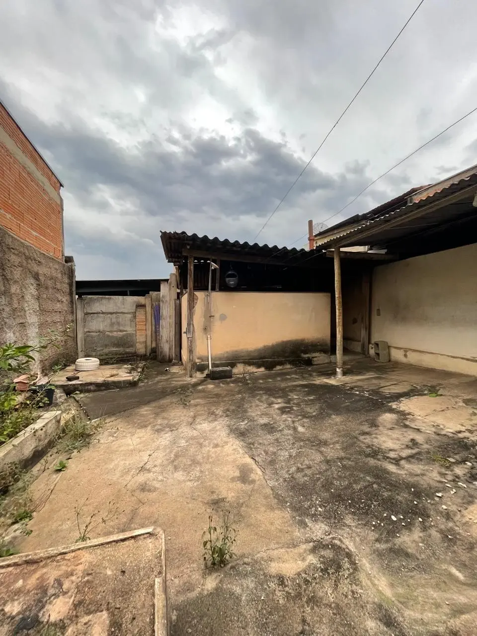 Casa 3 quartos com quintal à venda no Santo Antônio