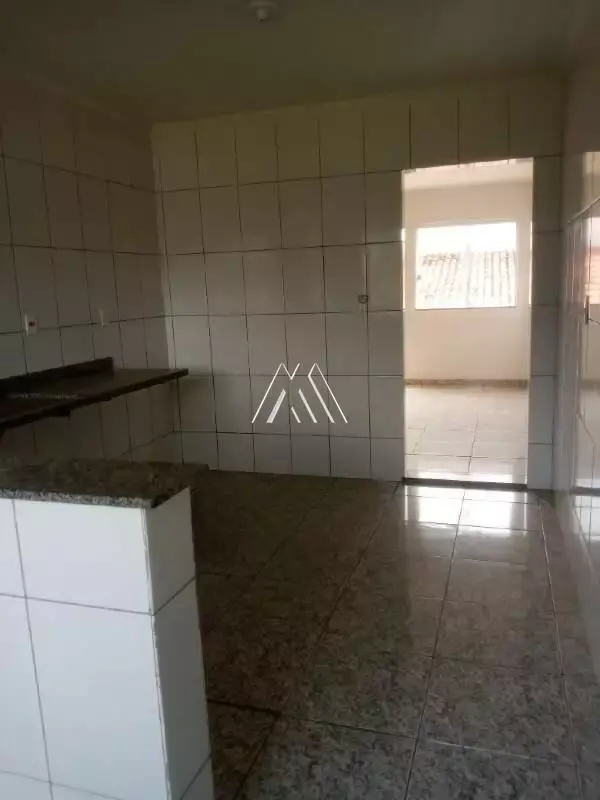 Vendo apartamento no Parque Jardim bem localizado!
