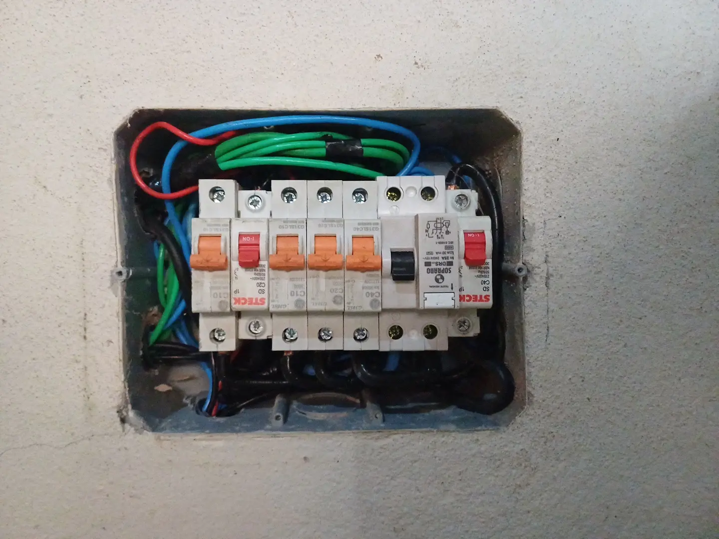 Eletricista e Encanador