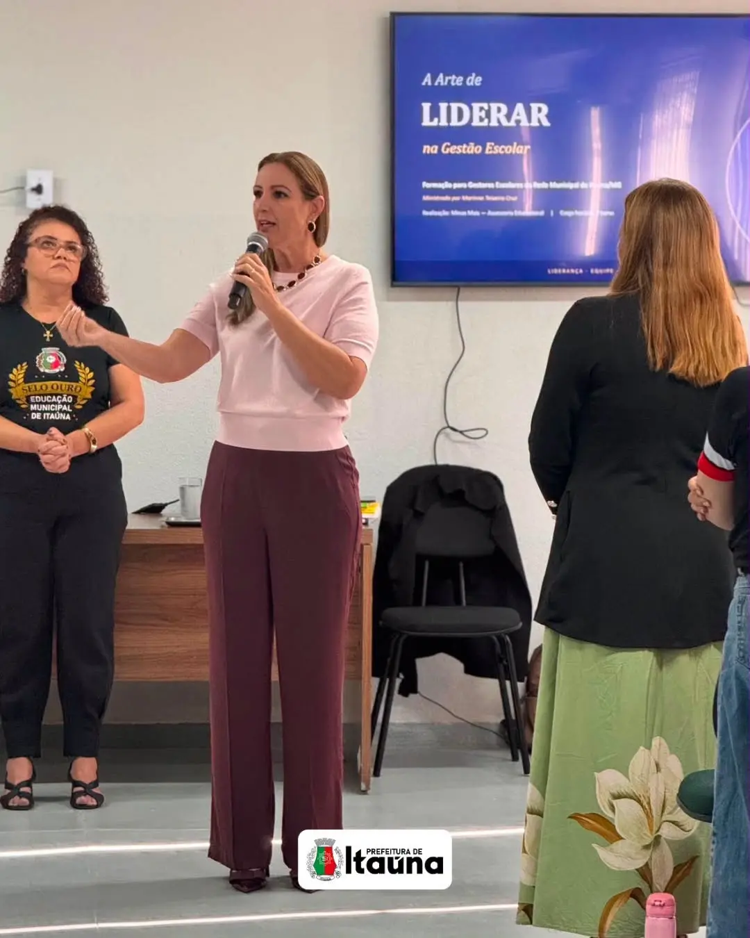 Formação para gestores escolares em Itaúna
