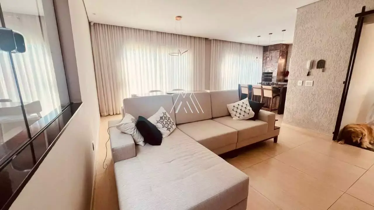 Vendo Casa com Suíte, Closet e Área Gourmet - Conforto e Segurança