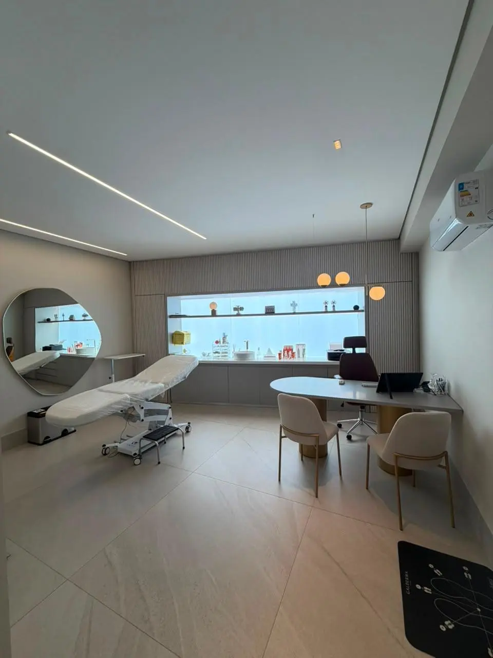 Dra Júlia • Dermatologista em Itaúna