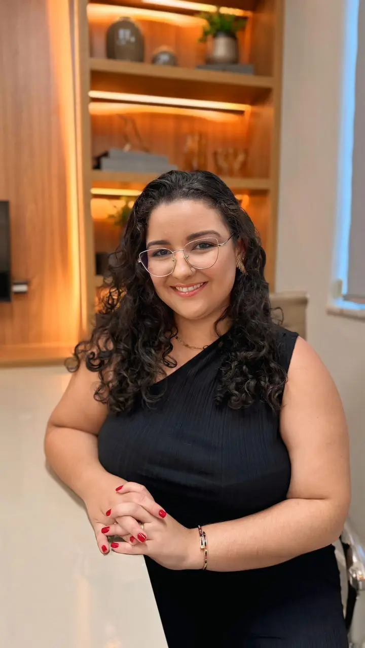 Dra. Daniely Karoline da Silva Valentino - Psiquiatra