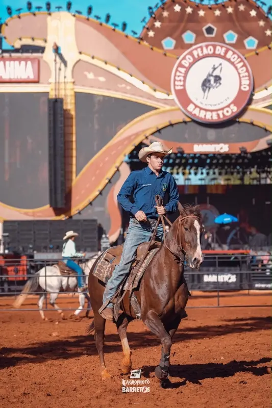 Itaunense representa Itaúna no Rodeio de Barretos e conquista vice-campeonato na modalidade Ranch Sorting.