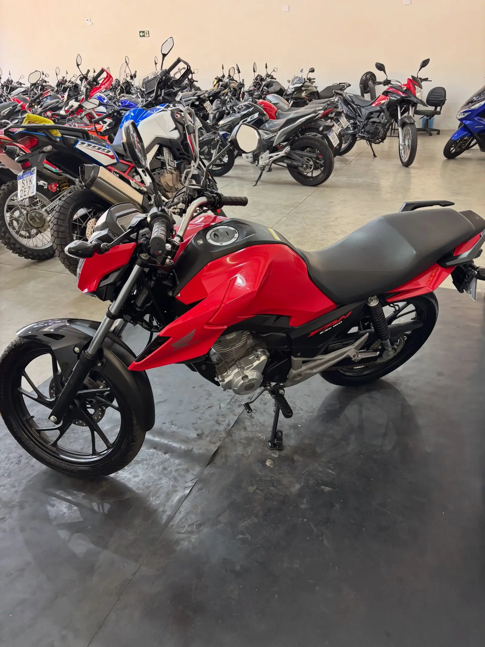 Honda Fan 160 2025 seminova, 8 mil km, R$ 20.900