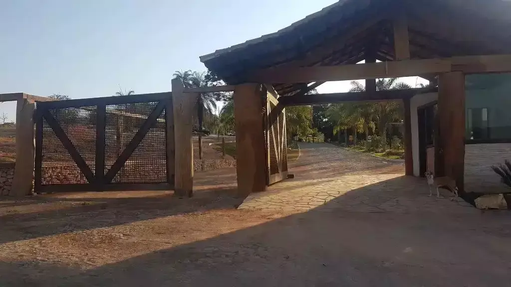 Lote de 1.463 m² à venda no Condomínio Paraíso dos Coqueiros