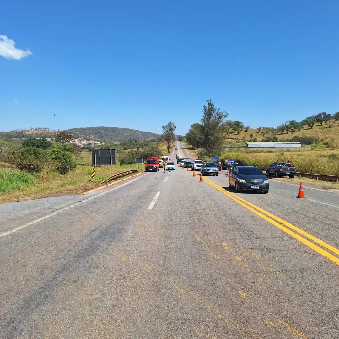 Ciclista morre após ser atingido por carro na MG-050