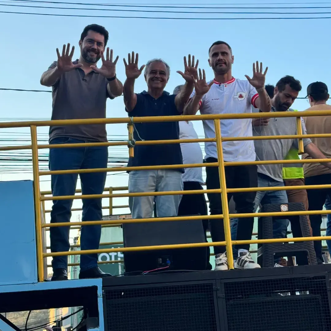 Cleitinho faz agenda de campanha em Itaúna com Mitre
