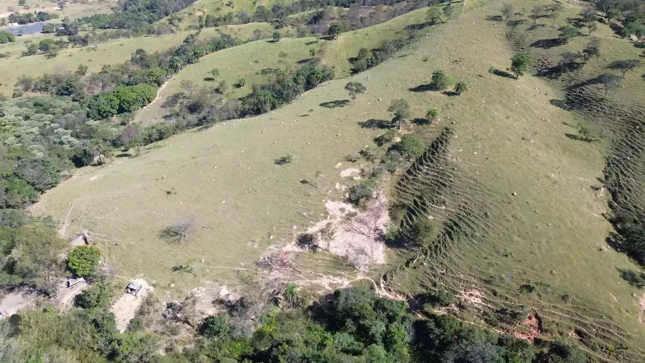 Terreno de 7 hectares à venda na Zona Rural