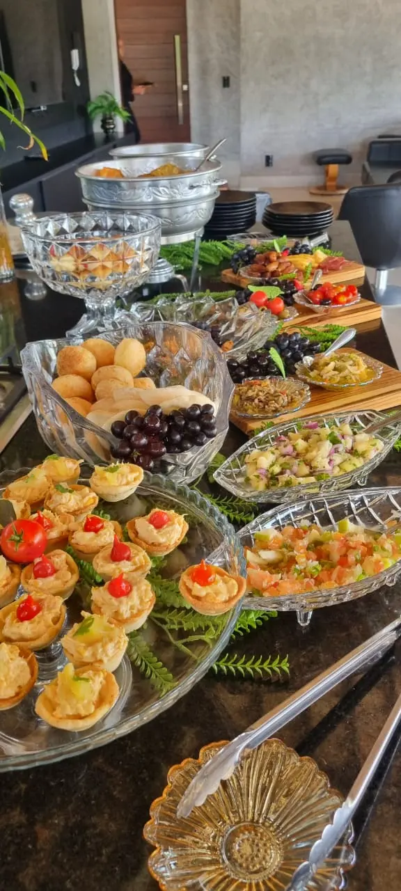 Ivani Salgados e Buffet