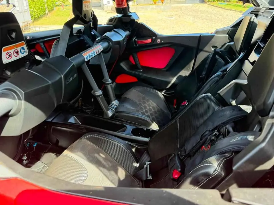 Can-Am Maverick R X Max 2025