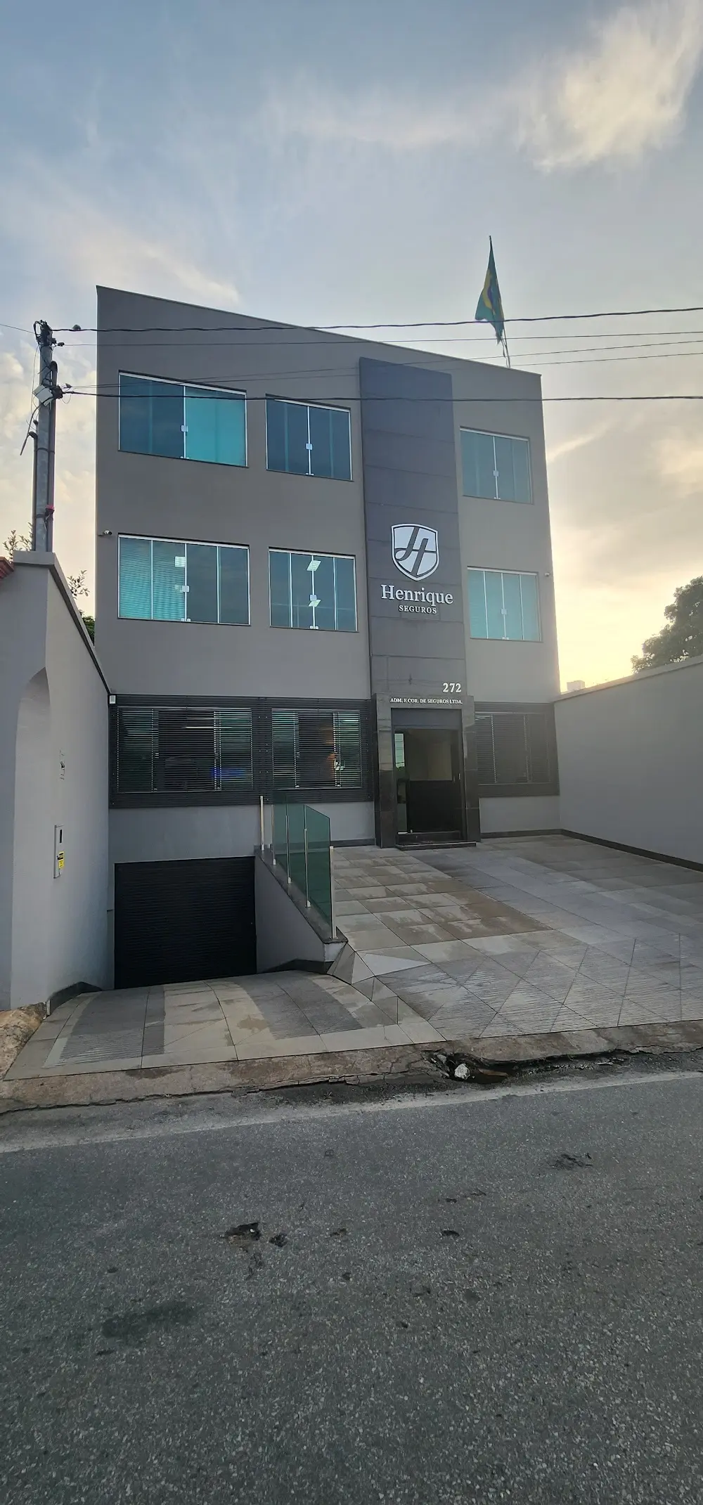 Henrique Seguros - Administradora e Corretora de Seguros