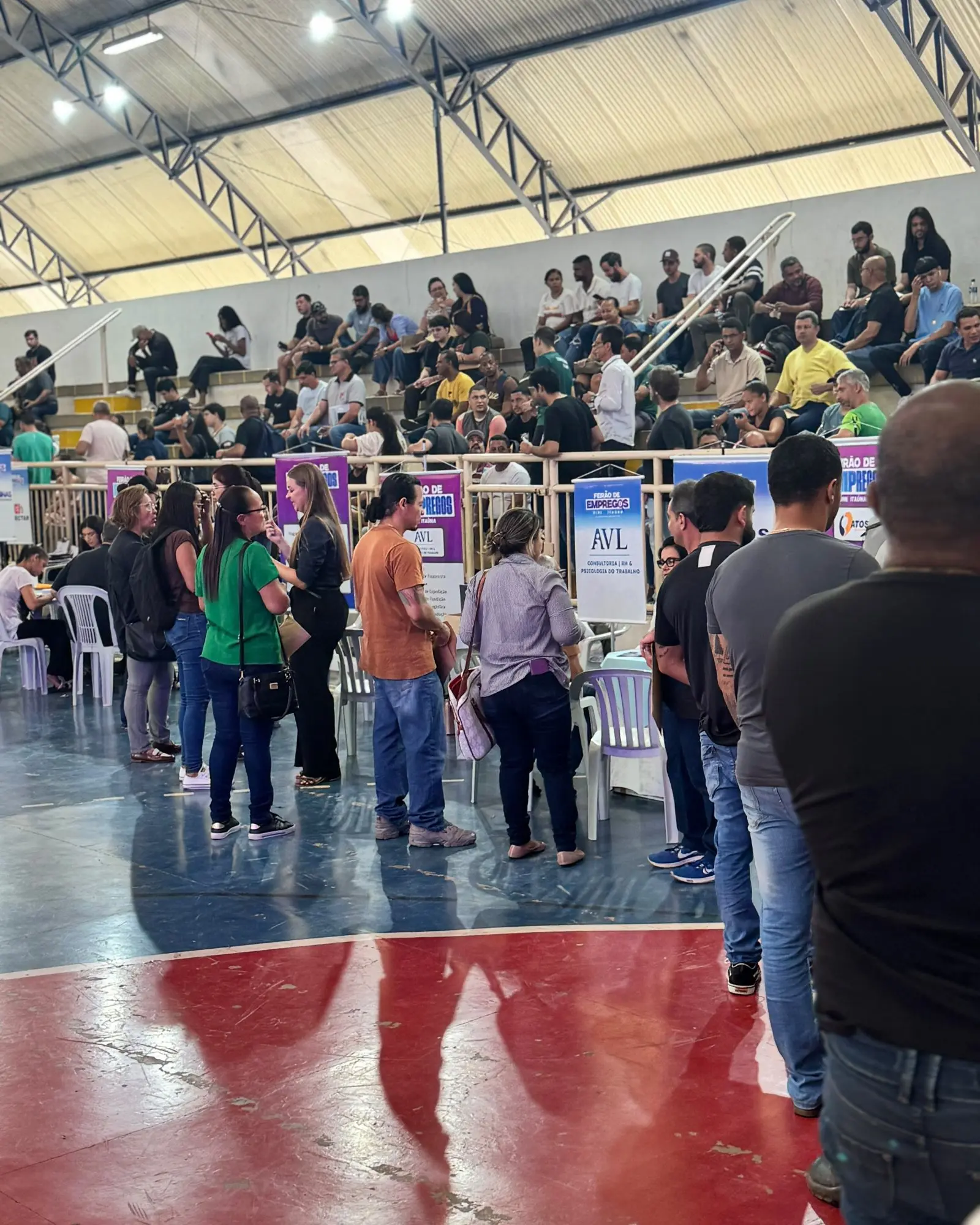2º Feirão de Empregos reúne 3 mil candidatos